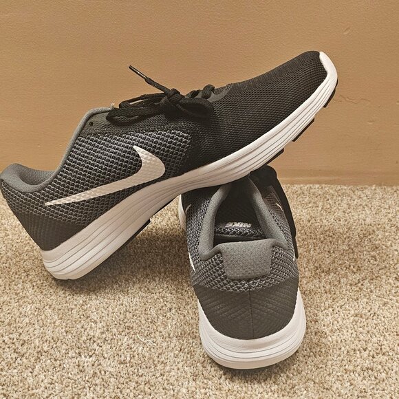 Men's Nike Revolution 3 running shoes - Picture 1 of 7
